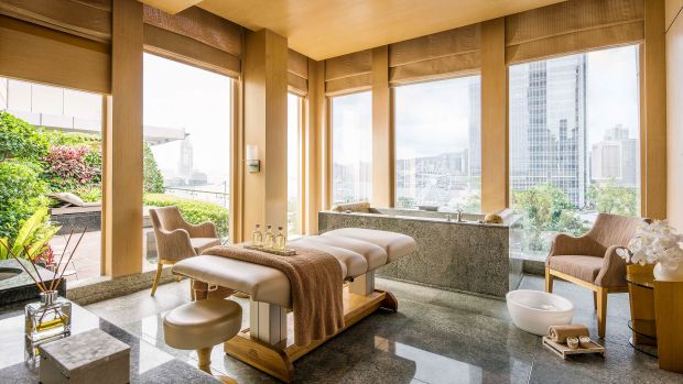 Four Seasons Hotel Hong Kong