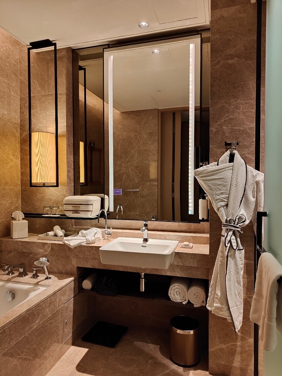 Sofitel Singapore City Centre