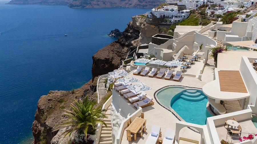 Andronis Exclusive Suites — Photo 2