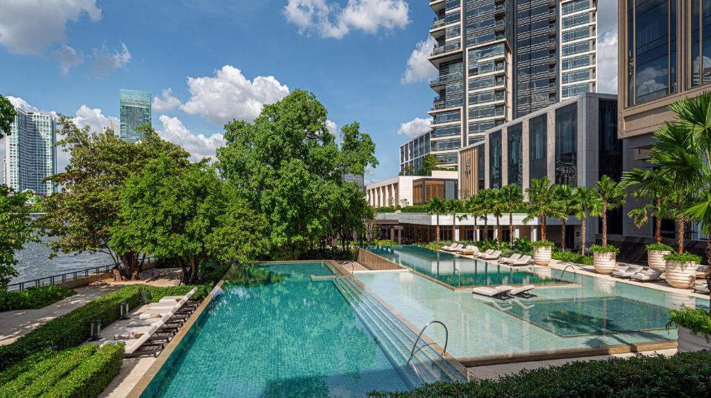 Four Seasons Bangkok at Chao Phraya River — Photo 3