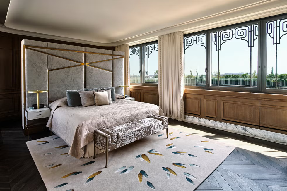 Le Meurice — Historical Elegance and Artistic Refinement