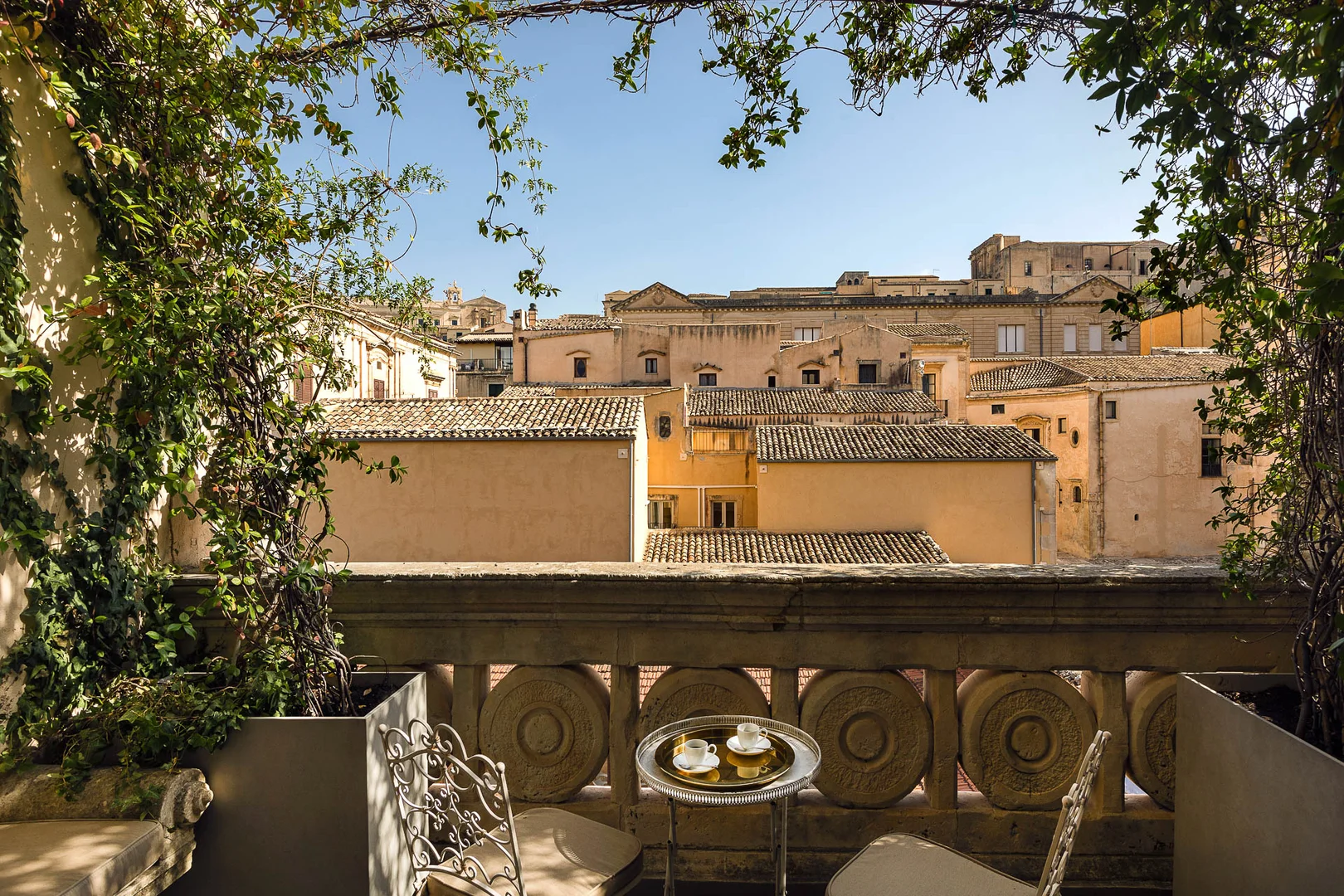 Seven Rooms Villadorata — Deluxe Room With Private Terrace 3