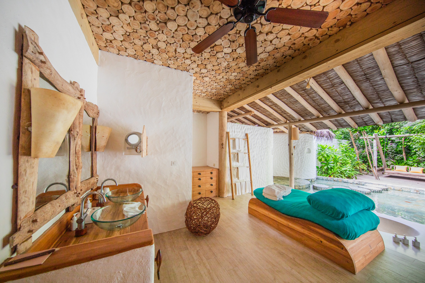 Soneva Fushi — Photo 2