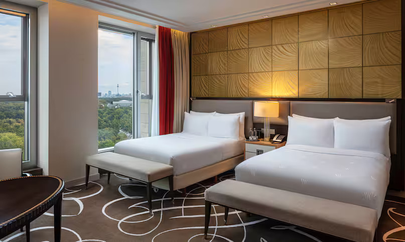 Waldorf Astoria Berlin — Photo 3