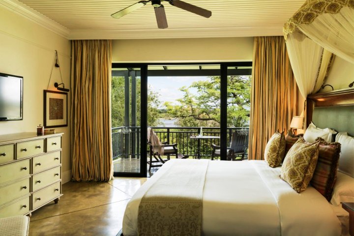Royal Livingstone Hotel — Photo 4