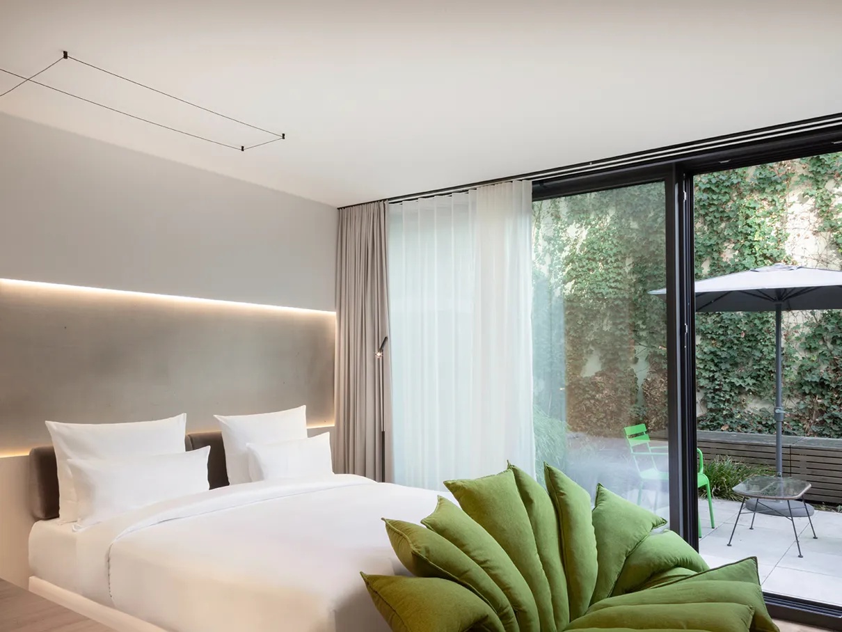 KPM Hotel & Residences — Photo 4