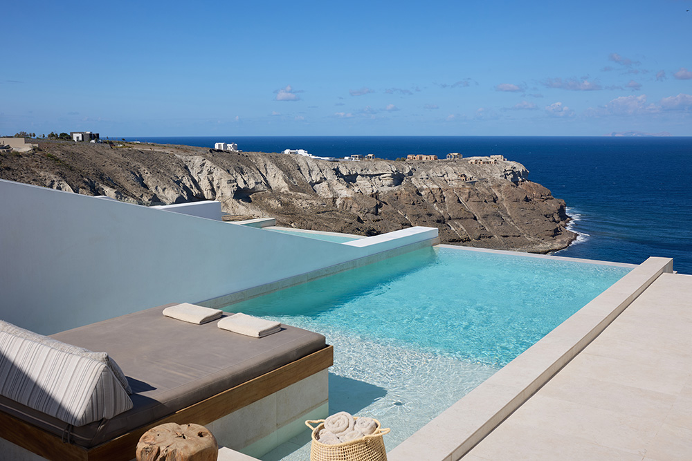 Omna Caldera Suites
